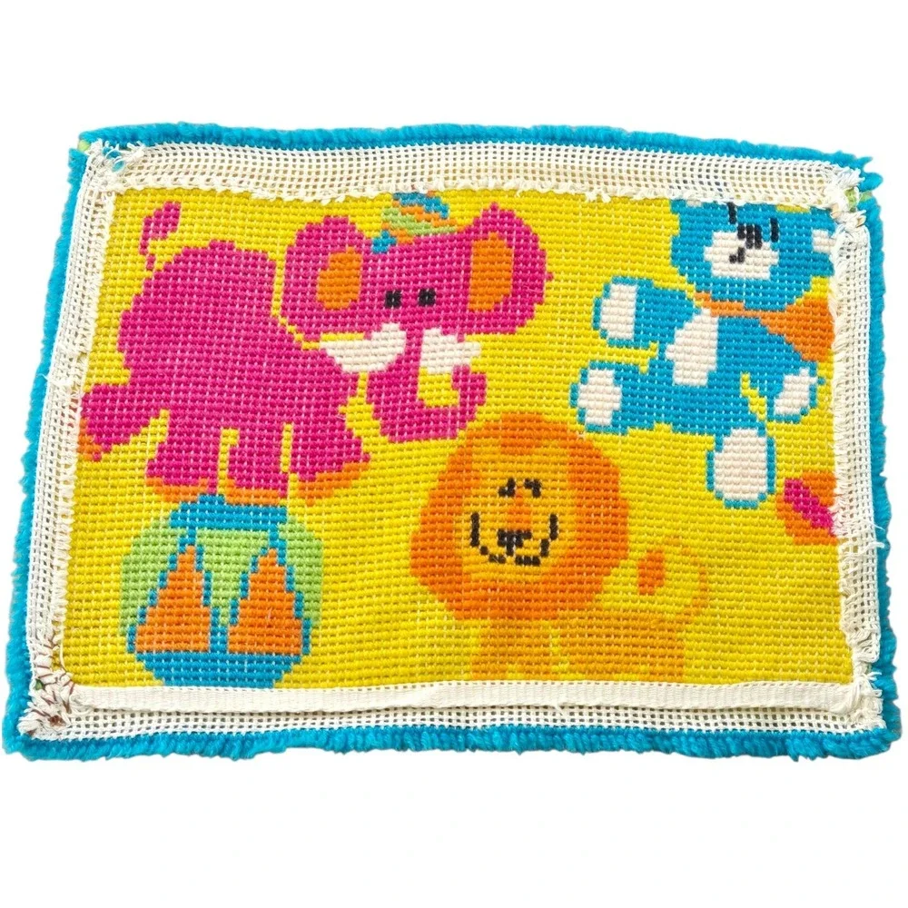 Vintage Latch Hook Rug Colorful Elephant‎ Lion Animal Nursery Wall Hanging 20x25